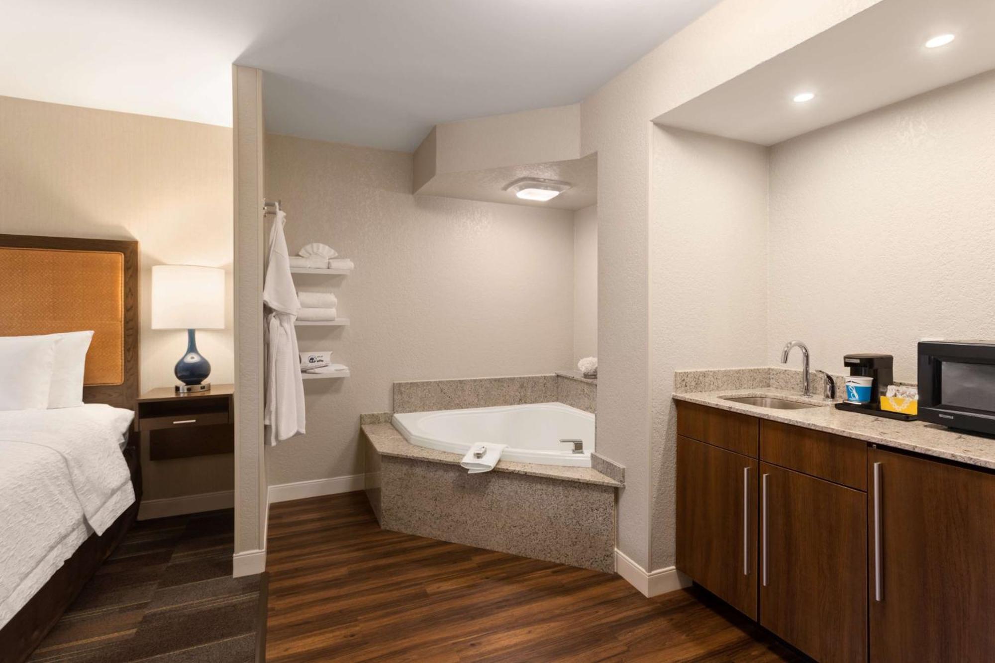 Hampton Inn By Hilton פורט סמית' מראה חיצוני תמונה
