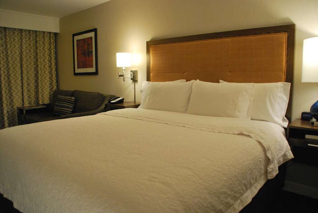 Hampton Inn By Hilton פורט סמית' חדר תמונה
