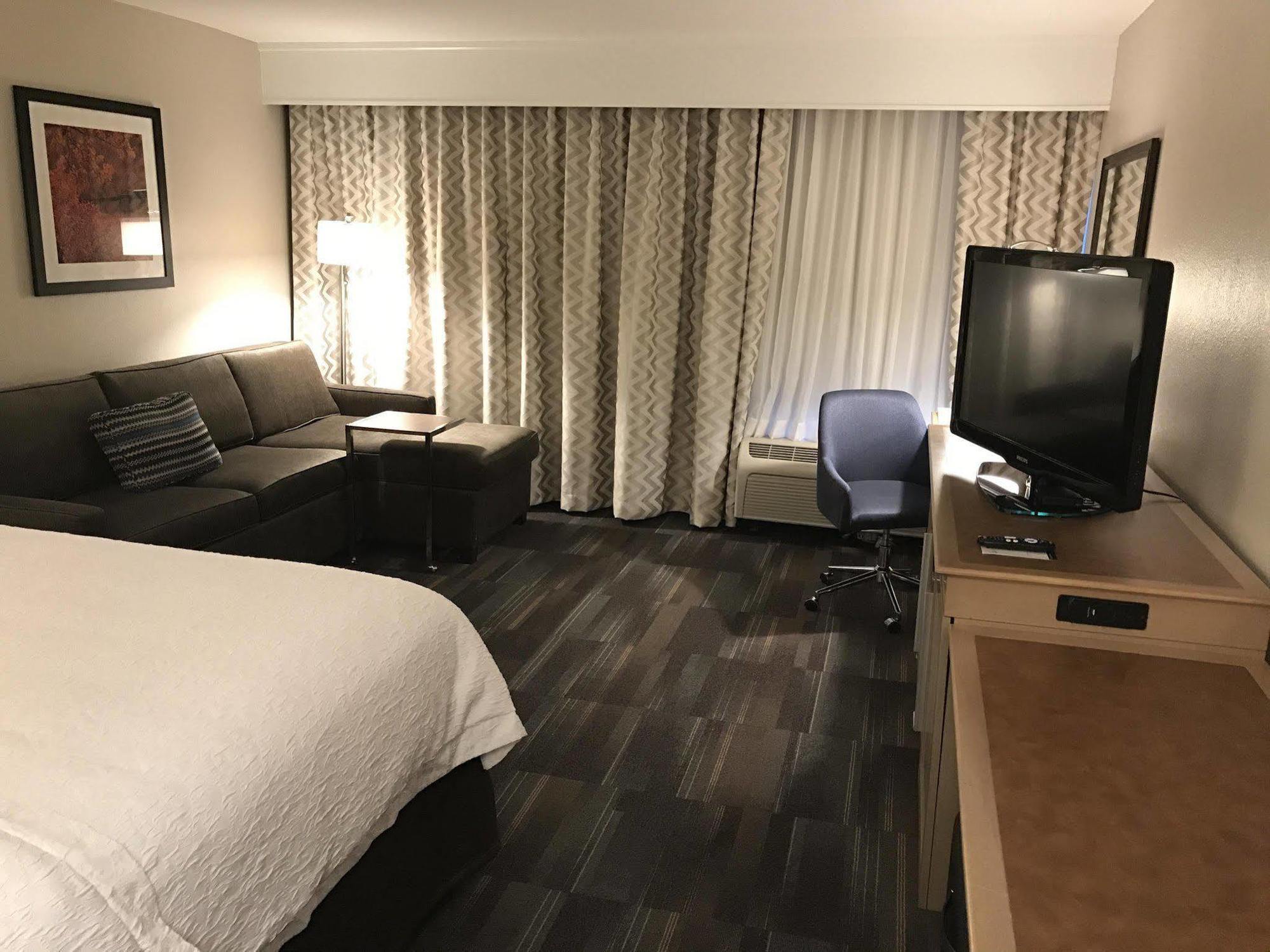 Hampton Inn By Hilton פורט סמית' מראה חיצוני תמונה